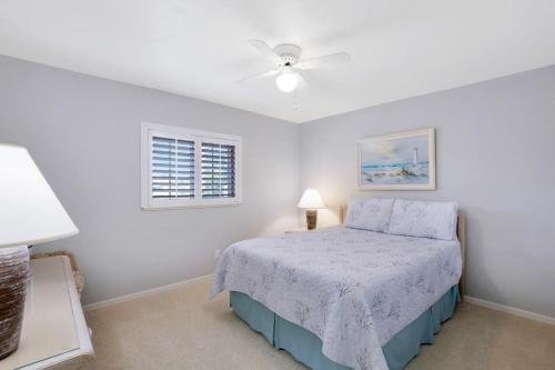316 Edgewater Court - image 12