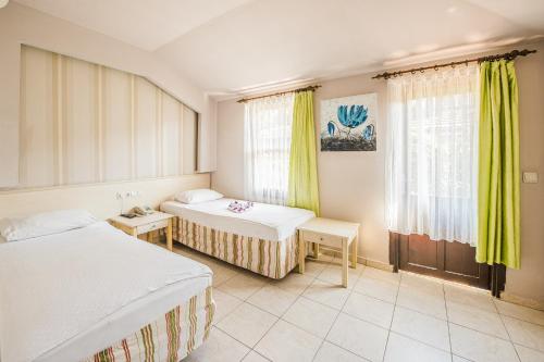 Leda Beach Hotel Stop at Leda Beach Hotel to discover the wonders of Antalya. Both business travelers and tourists can enjoy the propertys facilities and services. Service-minded staff will welcome and guide you at L