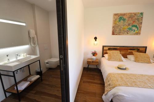1 queen bed