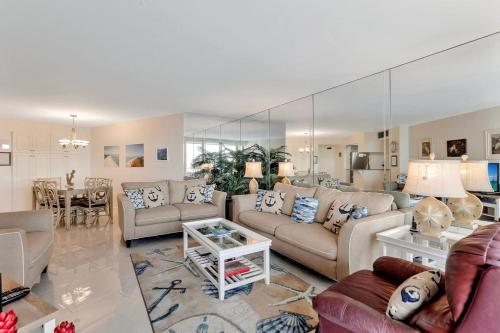 South Seas Tower 4-1907 - image 11