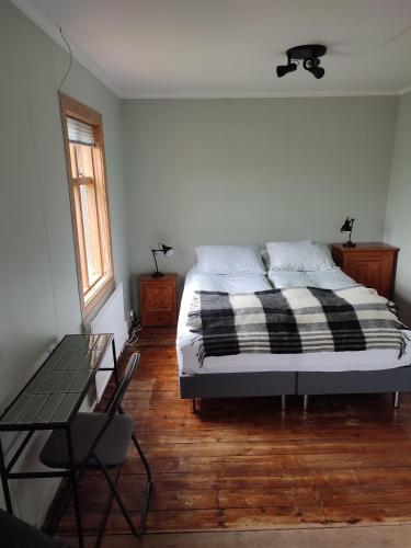 1 queen bed