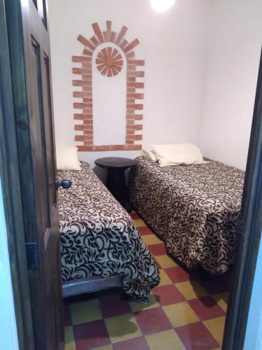 Twin Room image 5