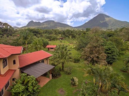 Arenal Tropical Home