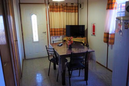 2 bedrooms, 3 beds