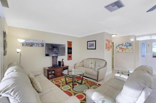 818 Chestnut Court - image 6