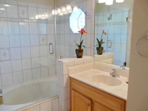 264 Castaways Street - image 13