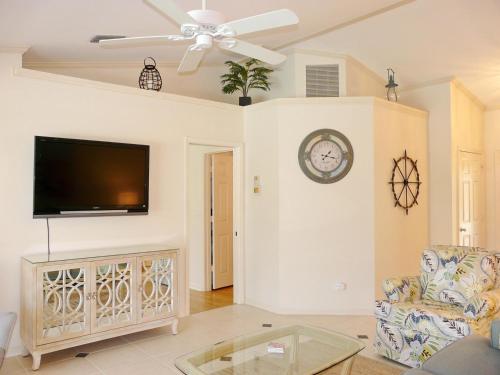585 Somerset Court - image 2