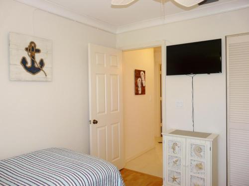 585 Somerset Court - image 12