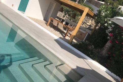 Casa Indigo, mooie villa met panoramisch zeezicht! gîte à louer Serrallonga