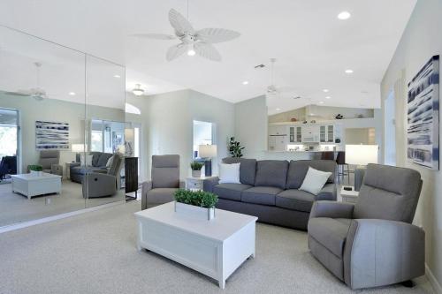 Shalimar Waterfront Pool Home - main image