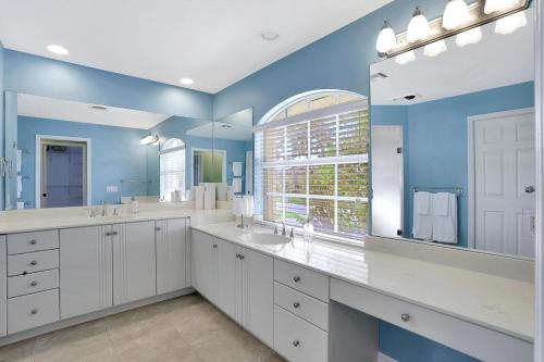 Shalimar Waterfront Pool Home - image 10