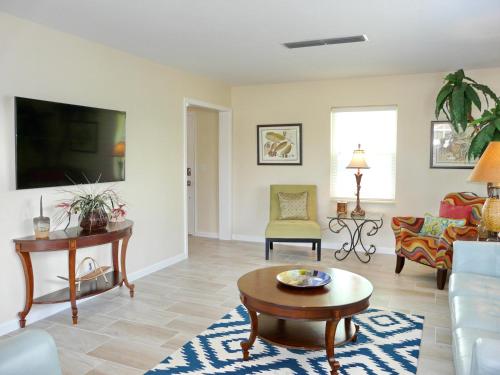 819 Chestnut Court - image 11