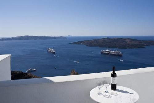 Tzekos Villas Room Type - Triple Room with Volcano View
