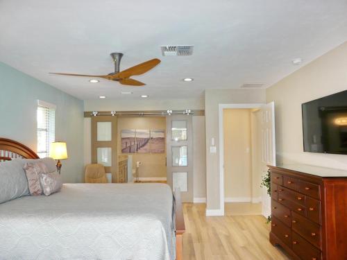 1107 Edington Place - image 2