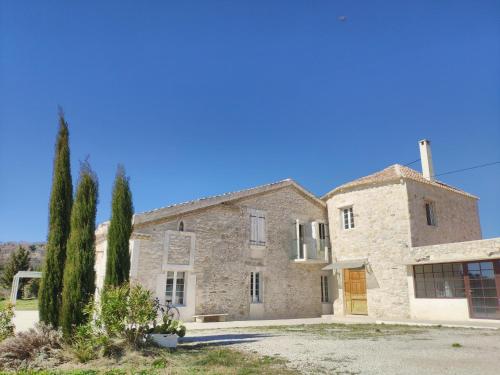 Superbe 2 pièces meublées, 35 m2 climatisé, parking, jardin, Pont du Gard 10mn #2 chambre d'hôte Domazan