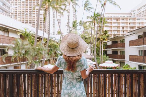 314930301 White Sands Hotel