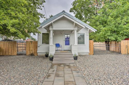 Pet-Friendly Baker City Escape with Private Yard! in Baker City (Oregon)