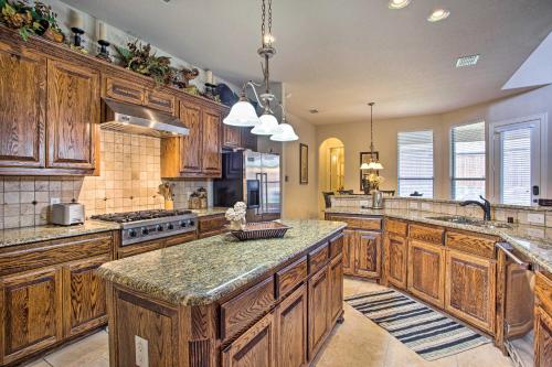 4 Mi to Grapevine Lake: Texas Home w/ Media Room in Flower Mound