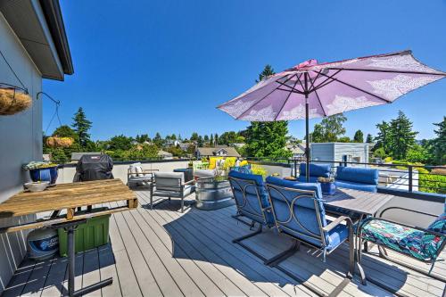 Seattle Retreat with Canal and Mountain Rooftop Views! Seattle Retreat with Canal and Mountain Rooftop Views!