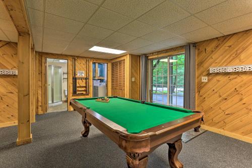 Lake Ariel Family Retreat with Pool Access! - main image