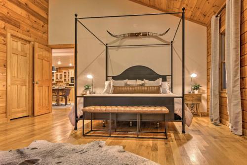 7 Mi to Ski Slopes Mars Hill Cabin with Hot Tub! in Marion (NC)