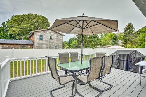 Narragansett Escape by Narrow River and Beaches in Narragansett, USA
