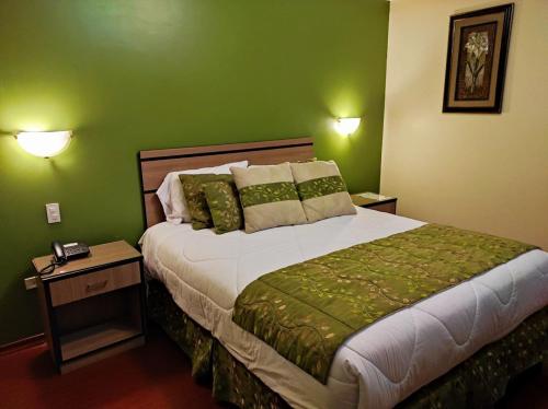 1 queen bed