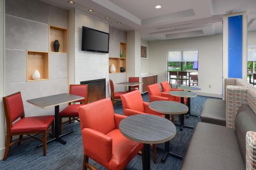 อาหารและเครื่องดื่ม, Holiday Inn Express - Tullahoma By IHG in ทูลลาโฮมา (TN)