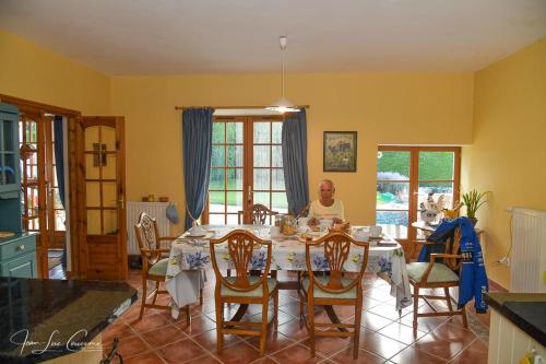 Iekārtas, Chez Valade in Charroux