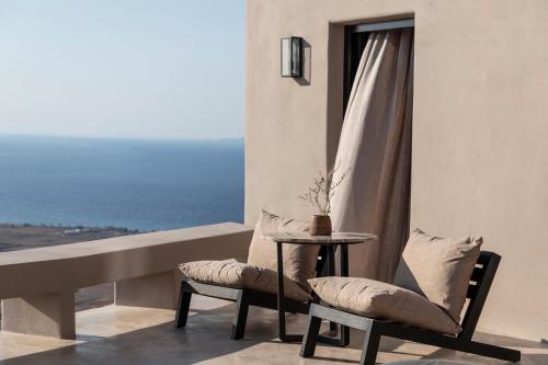 Rocky Room with Sea View and Independent Pool image 2