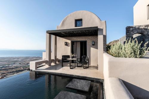 Dome Executive Room with Sea View and Private Pool image 2