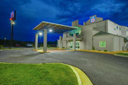 Motel 6-Montgomery, AL - Airport