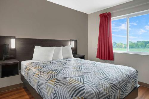 Queen Room - Disability Access - Non-Smoking
