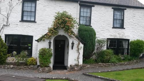 Sissepääs, Townstal Farmhouse in Dartmouth