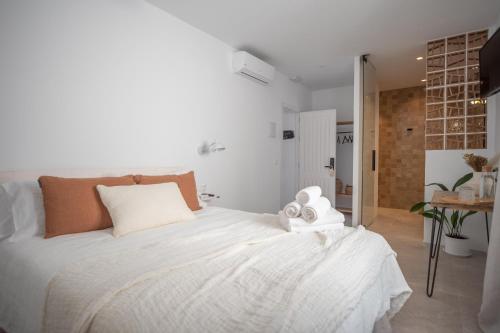 Double Room with Private Bathroom image 5