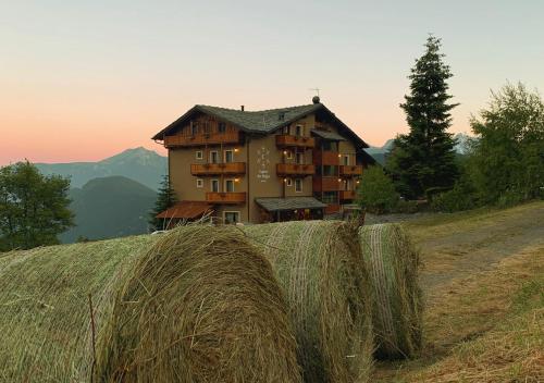 Caprice des Neiges - Torgnon Hotel de charme Senin