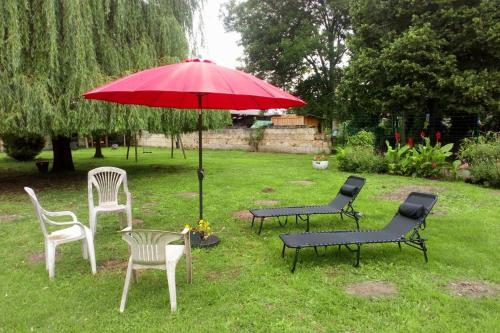 Maison chaleureuse et de détente avec piscine et spa