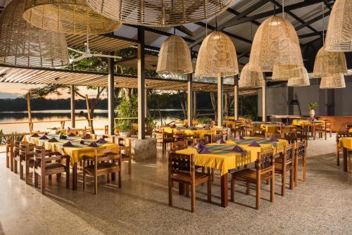 315045589 Villa Maya