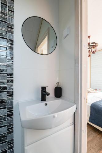 Pakri Parun Pakri Parun