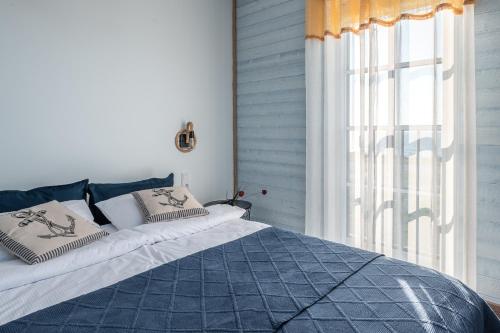 Pakri Parun Pakri Parun