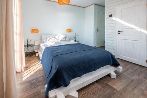 Pakri Parun Pakri Parun