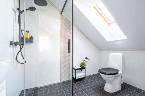 Pakri Parun Pakri Parun