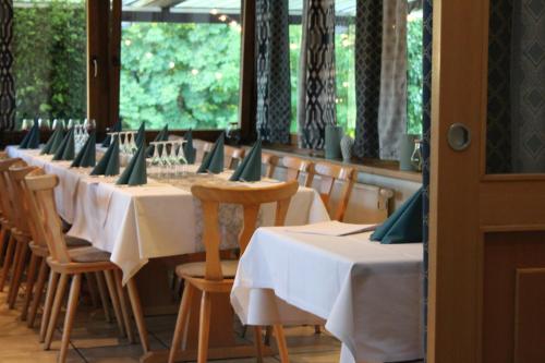 Restorāns, Ferienwohnung Forellenhof in Oberschwarzach