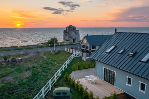 Pakri Parun Pakri Parun