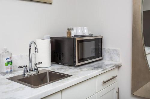 Comfy Studio with Cali King Size Mattress in San Diego (CA)