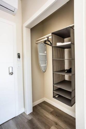 Luxurious Furnished Studio w Full Kitchen in SD detail