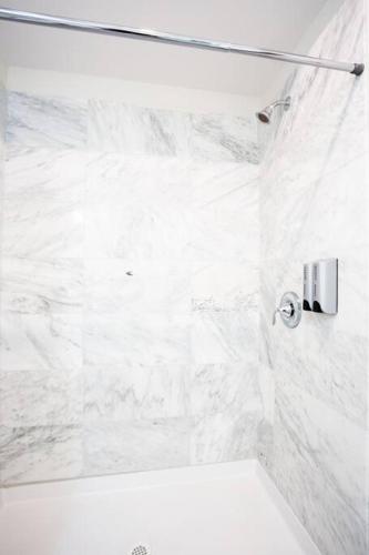 Luxurious Furnished Studio w Full Kitchen in SD