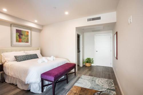One Bedroom Apartment with San Diego Downtown View in San Diego, USA