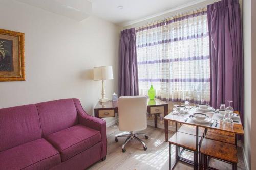 Spacious 1 Bedroom Apartment in Heart of San Diego in San Diego, USA