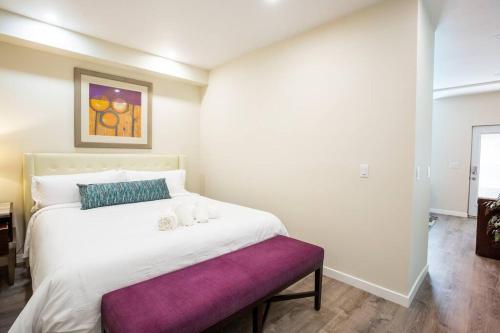 Spacious 1 Bedroom Apartment in Heart of San Diego - image 9